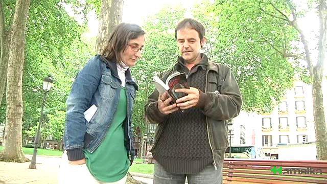 Ingeles Filologia ikasten ari da