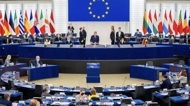 Primeras elecciones directas al Parlamento Europeo.