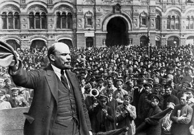 Germany sends Lenin back to Russia | Start of the Russian Revolution