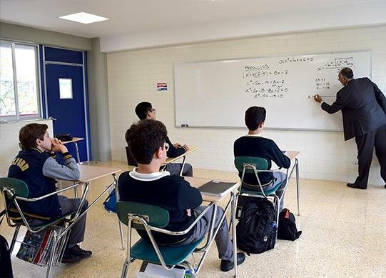 Inicie estudios en la secundaria