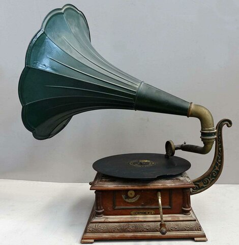 Invenzione degli apparecchi elettronici