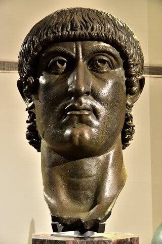 TESTA COLOSSALE DI COSTANTINO IN BRONZO