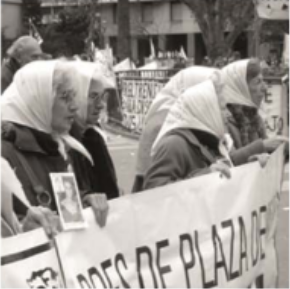 Mares a la Plaza de Mayo (Argentina)