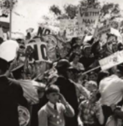 Luther King  Manifestacions contra la guerra  de Vietnam  (1964) (EUA)