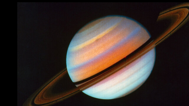 Voyager 1 es troba amb Saturn