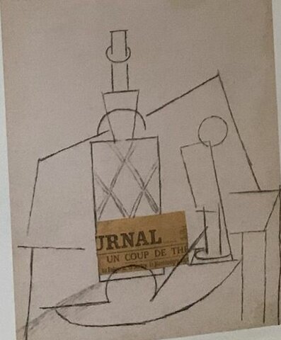 Bottiglia bicchiere e giornale su un tavolo 1912 p