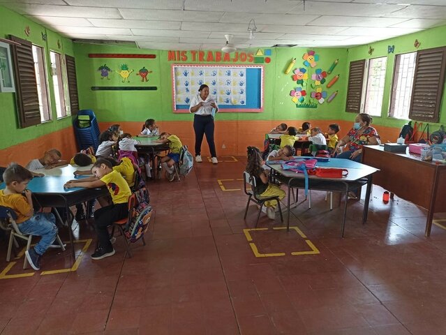 Jugando en grupo aprendemos