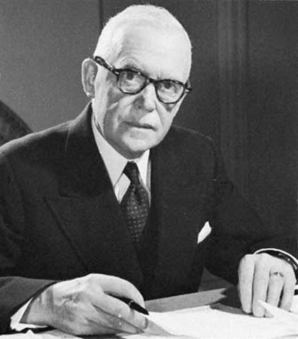 Louis St Laurent Goes to Office