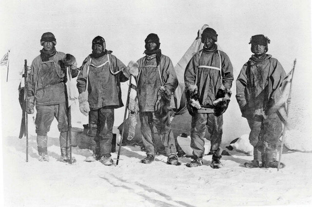 Inicia su segunda expedición a Groenlandia