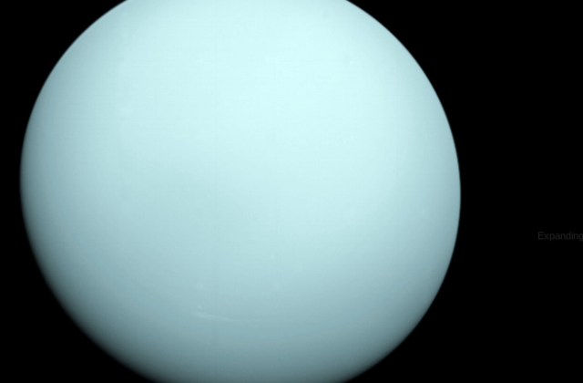 Voyager 2 troba a Urà