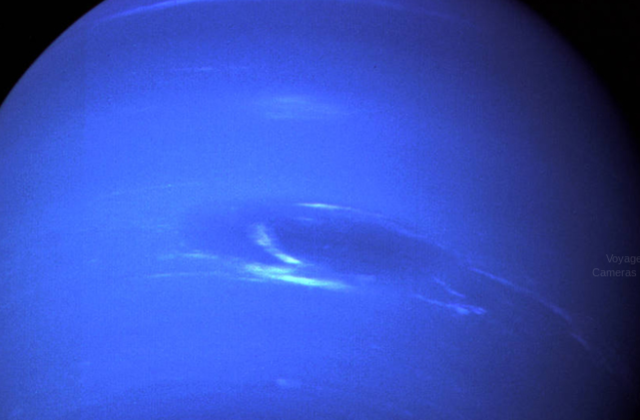 Voyager 2 troba a Neptú