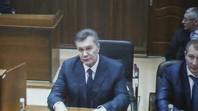 Víktor Yanukóvich huye a Rusia