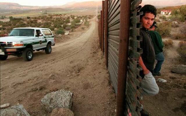 Etapa de los Indocumentados (1965-1986)