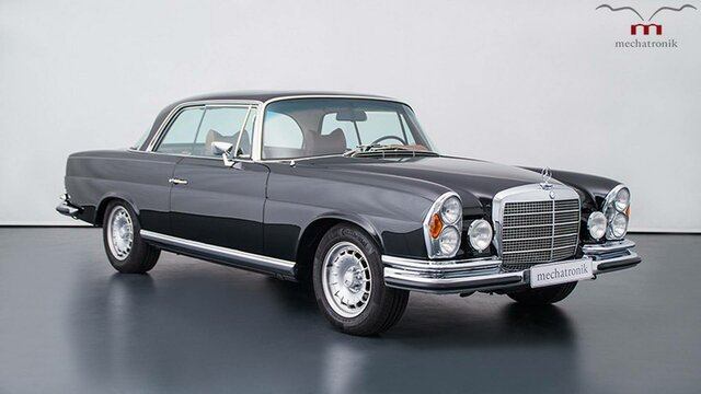 Mercedes Benz W111