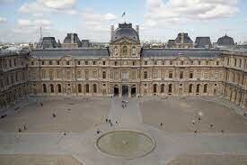 Louvre'i loss