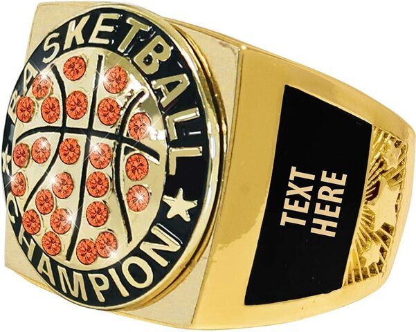 GANO SU PRIMER ANILLO