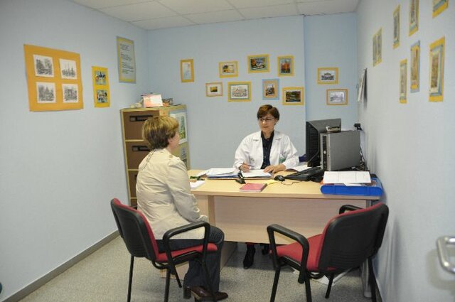 Departamentos de Trabajo Social en 100 hospitales