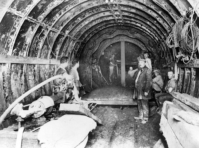 Primer metro en Londres.