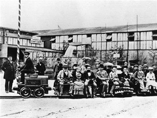 Primer metro eléctrico.