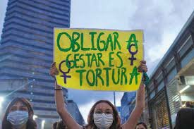El aborto ya no es un delito en Colombia