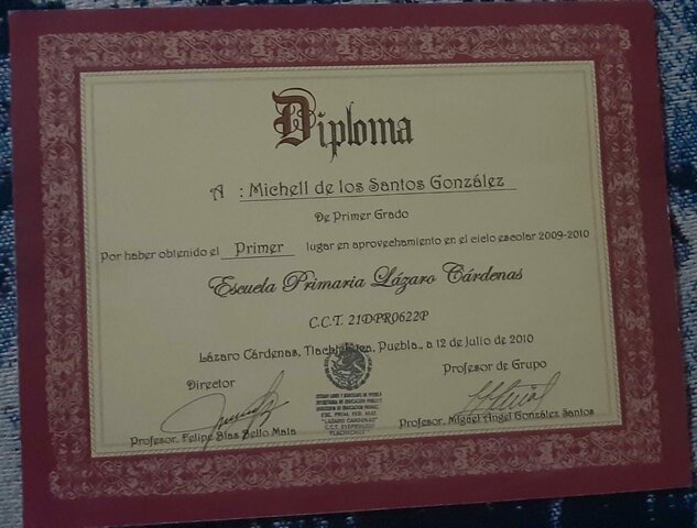 Primer diploma de primer lugar en primaria