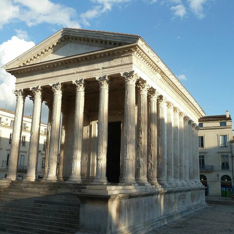 Maison Carrée