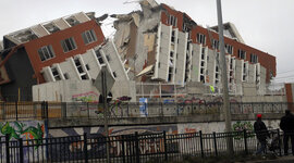 Timeline: Deadly Tsunamis - Jack Kelly, Nick Mullen