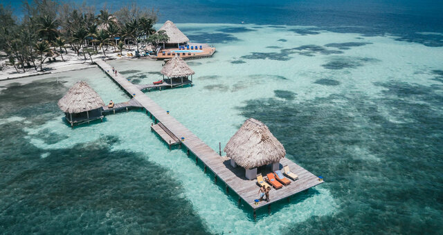 Quand j'avais 7 ans, Je suis alle dans un autre pays pour la premiere fois.