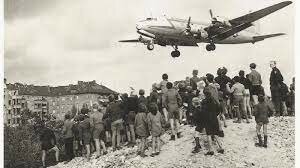 Guerra Fría en un mundo dividido