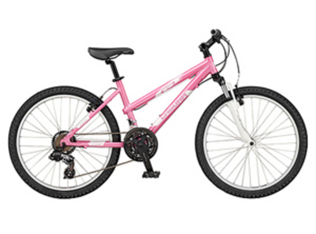 Aprendí a andar en bicicleta- introduciendome a lo que la sociedad establece como género.