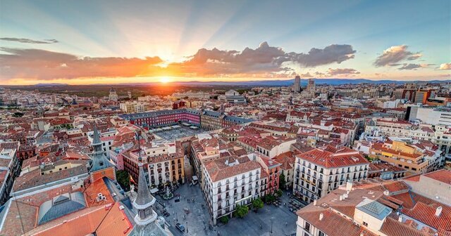 Zentralizazioa:Madrid hiriburu