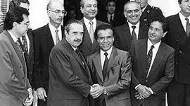 Timeline: HECHOS MÁS DESTACADOS DE LAS PRESIDENCIAS DE RAÚL ALFONSÍN Y CARLOS MENEM