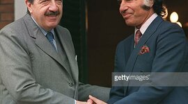 Timeline: PRESIDENCIAS DE RAUL ALFONSIN Y CARLOS SAUL MENEM