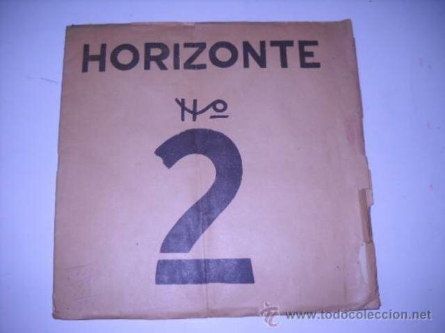 Publicación de sus primeros versos