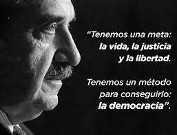 EL REGRESO DE LA DEMOCRACIA