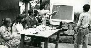 1ª Generación: el enfoque caritativo-asistencial (Concepción de educación) - 1945 a 1950