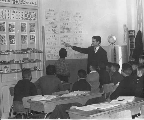 2ª Generación: la aparición de la Educación para el Desarrollo -  Años 60s
