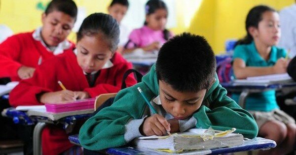 Acceso de las masas a niveles de educación en Latinoamérica