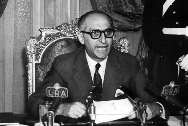 Presidente Argentino Arturo Frondizi.