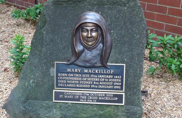 Mary Mackillop dies