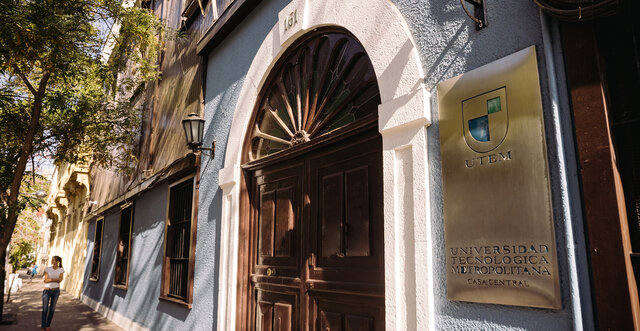 Escuelas de servicio social de la Universidad de Chile