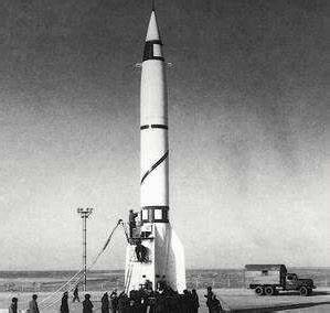 Primer cohete y Televisión