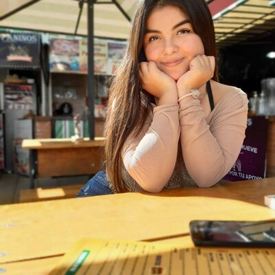 Timeline: Mi vida Maria Luisa