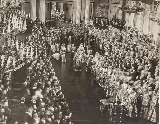 Петербург. Молебен в Зимнем дворце по случаю открытия Гос. Совета и Гос. Думы. 27 апреля 1906 г.