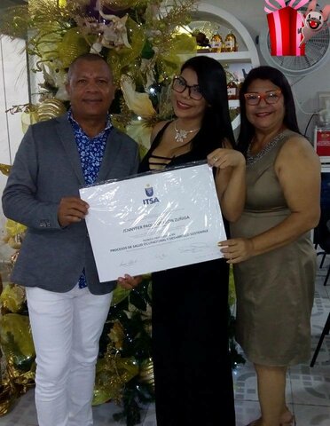 Renacer de los escombros