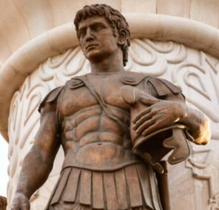 Alejandro Magno (nacimiento)