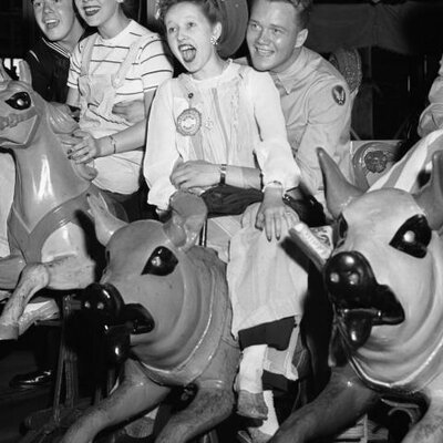 Timeline: EDAD CONTEMPORÁNEA-   ADOLESCENCIA