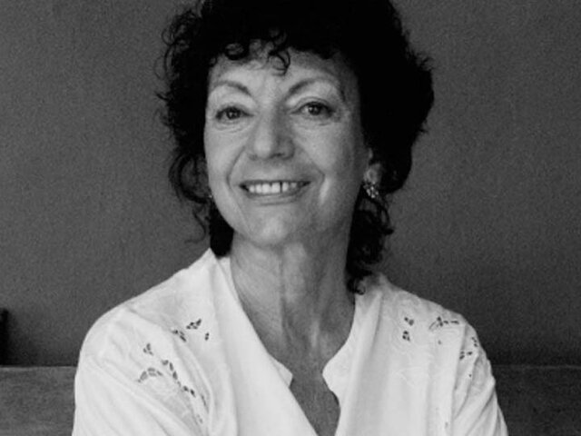 "Aquí pasan cosas raras", Valenzuela