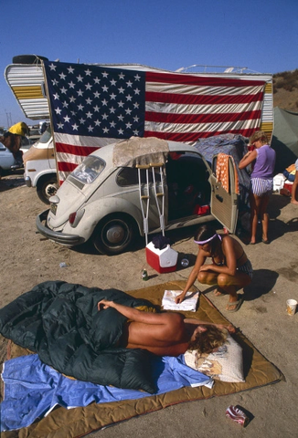 Founds Unuson and starts US Festivals