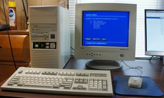 Terminamos el año con una AT 486 y monitor color!